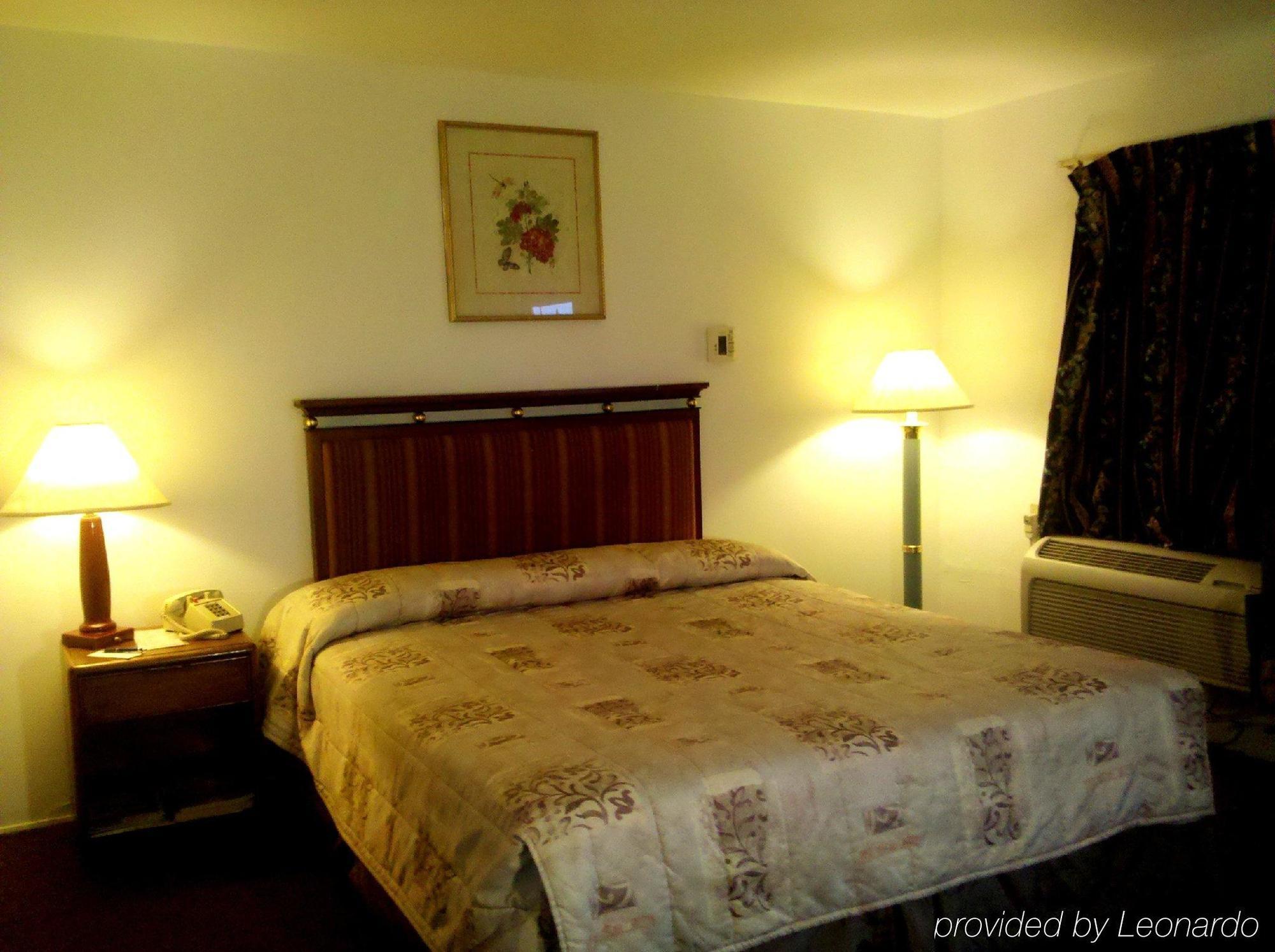 Maple Inn And Suites Los Banos Room photo
