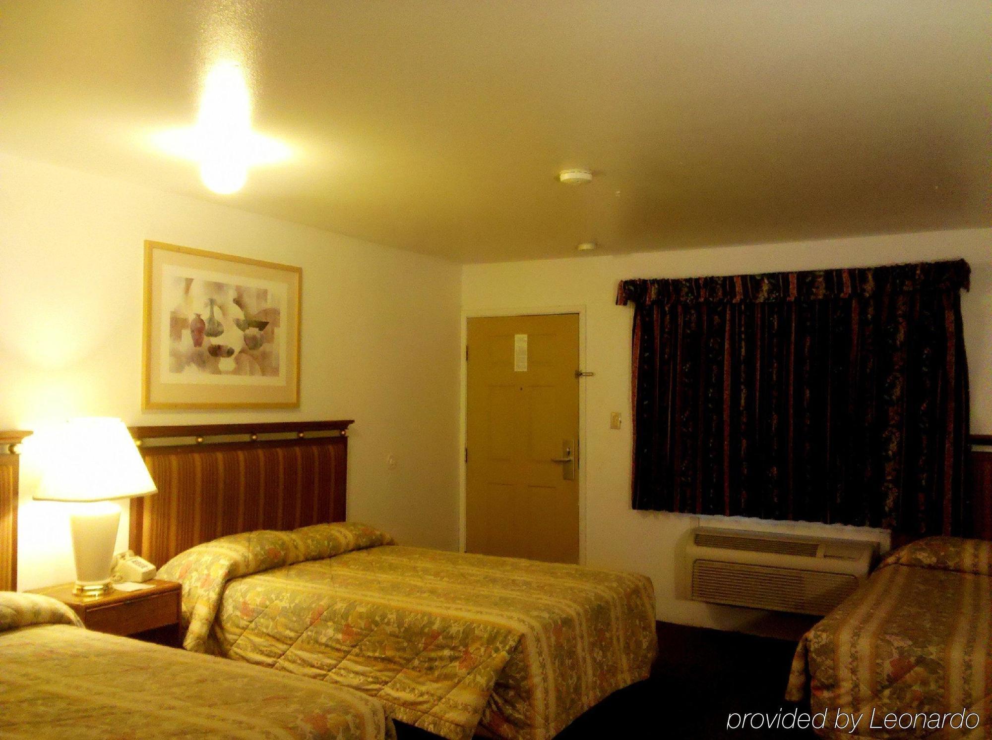 Maple Inn And Suites Los Banos Room photo